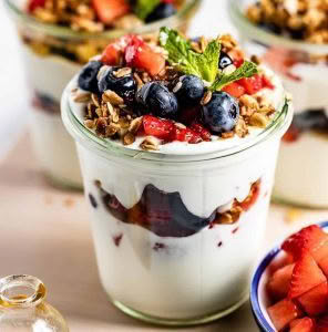 Protein Packed Lunches - Greek Yogurt Parfait